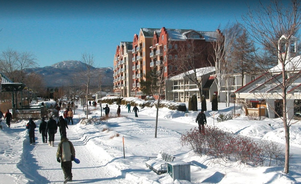 Hôtel Étoile-sur-le-Lac | 1200 Rue Principale O, Magog, QC J1X 2B8, Canada | Phone: (819) 843-6521