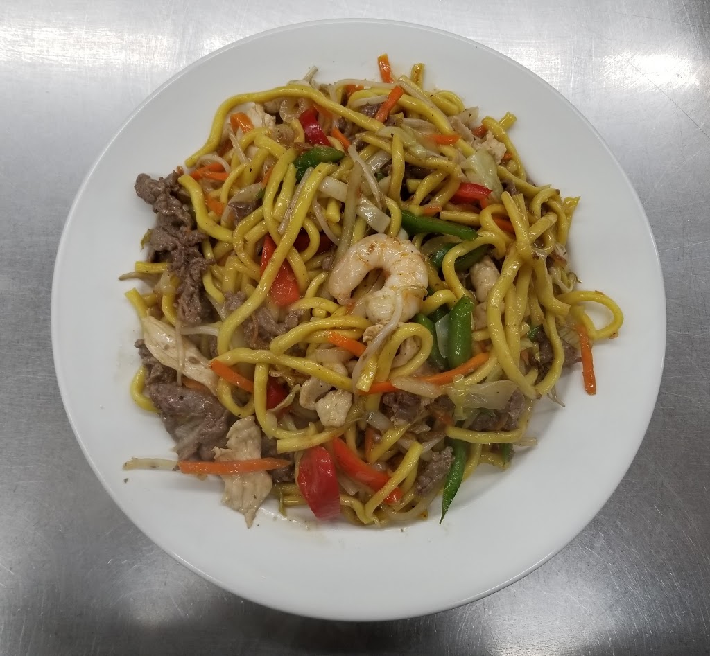 Pho Cuu Long Restaurant | 757 St Marys Rd, Winnipeg, MB R2M 3N6, Canada | Phone: (204) 505-0400