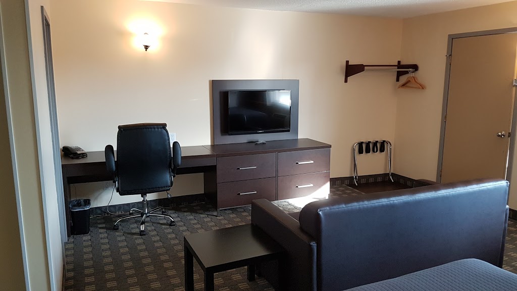 Wellington Inn | 265 Wellington St, Bracebridge, ON P1L 1C1, Canada | Phone: (705) 645-2238