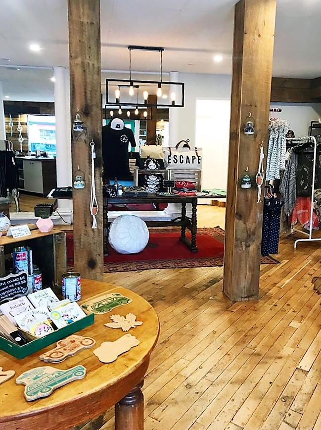 Abel Mountain | 306 St Lawrence St, Merrickville, ON K0G 1N0, Canada | Phone: (613) 269-1115