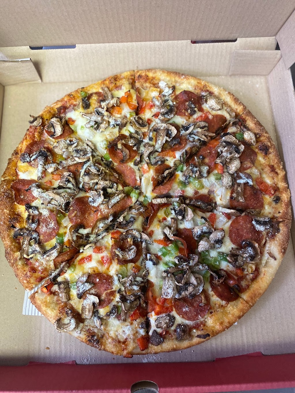 Sarpinos Pizzeria Cedar Hill | 3009 Gosworth Rd, Victoria, BC V8T 3C9, Canada | Phone: (250) 590-5700