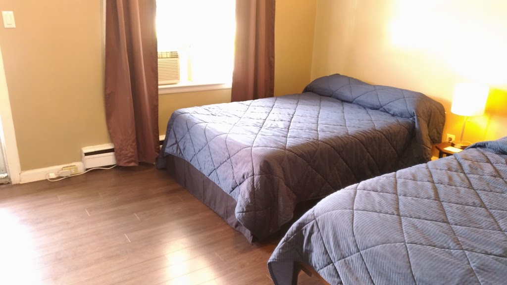 Maple Leaf Motel | 381 Talbot Rd, Delhi, ON N4B 2A1, Canada | Phone: (226) 786-0186