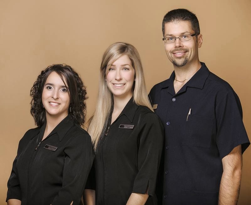Dr. Christian J. Chiasson, Dr. Valérie Bourgoin et Dr. Mélissa C | 330 Elmwood Dr, Moncton, NB E1A 8R5, Canada | Phone: (506) 854-4455