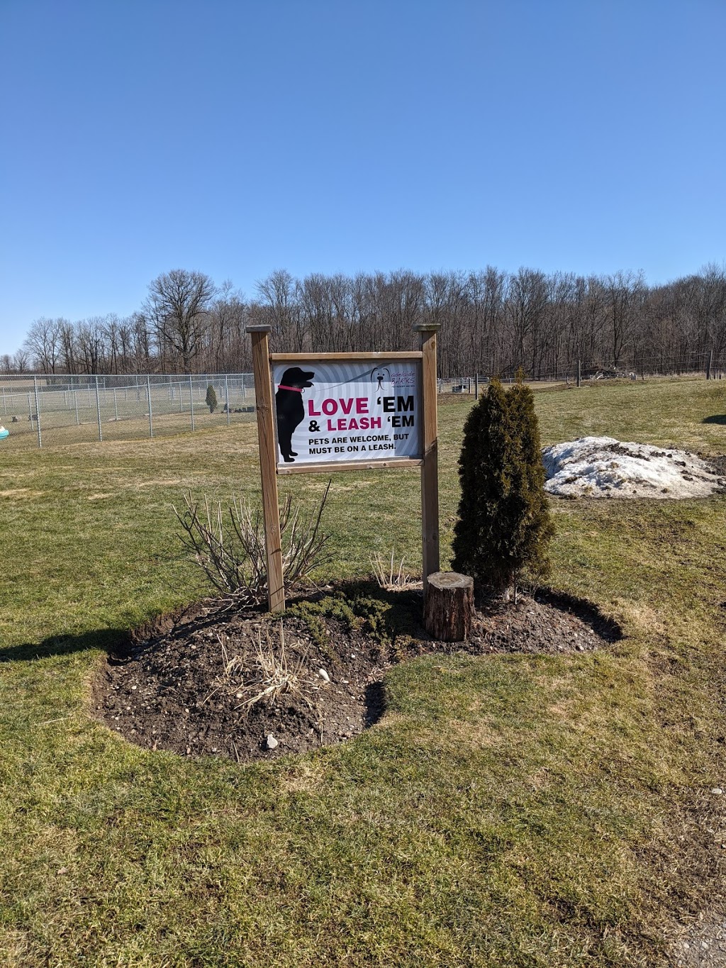 Adelaide Barks Dog Daycare and Boarding | 23550 Highbury Ave N, London, ON N0M 1P0, Canada | Phone: (519) 854-1214