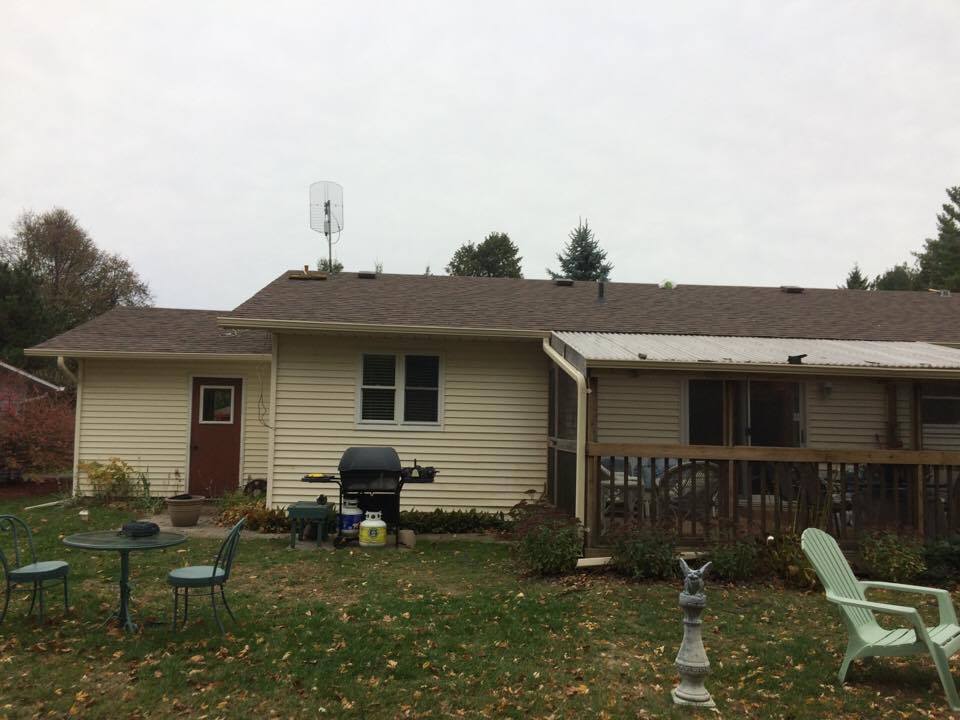Residential Roofing & Eavestroughing | 16 Woodbury Rd, Etobicoke, ON M8W 1X6, Canada | Phone: (647) 774-4851