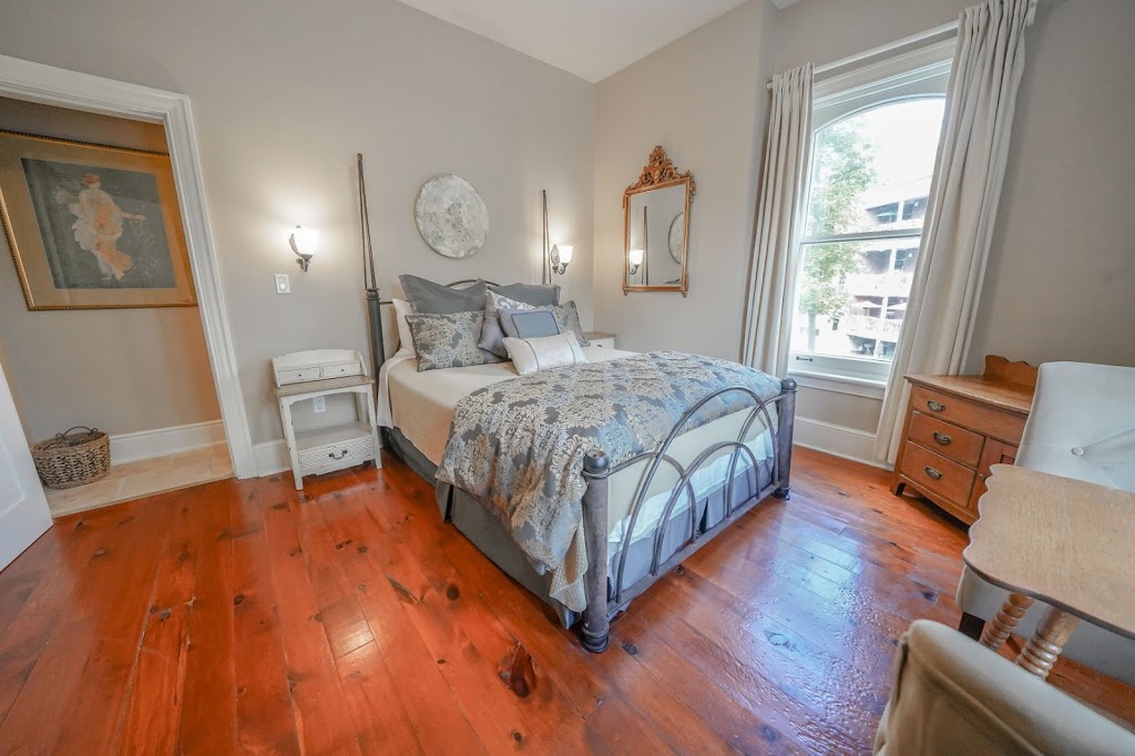 Norfolk Guest House Bed & Breakfast Accommodations | Guelph, Ontario | 102 Eramosa Rd, Guelph, ON N1E 2L8, Canada | Phone: (519) 767-1095