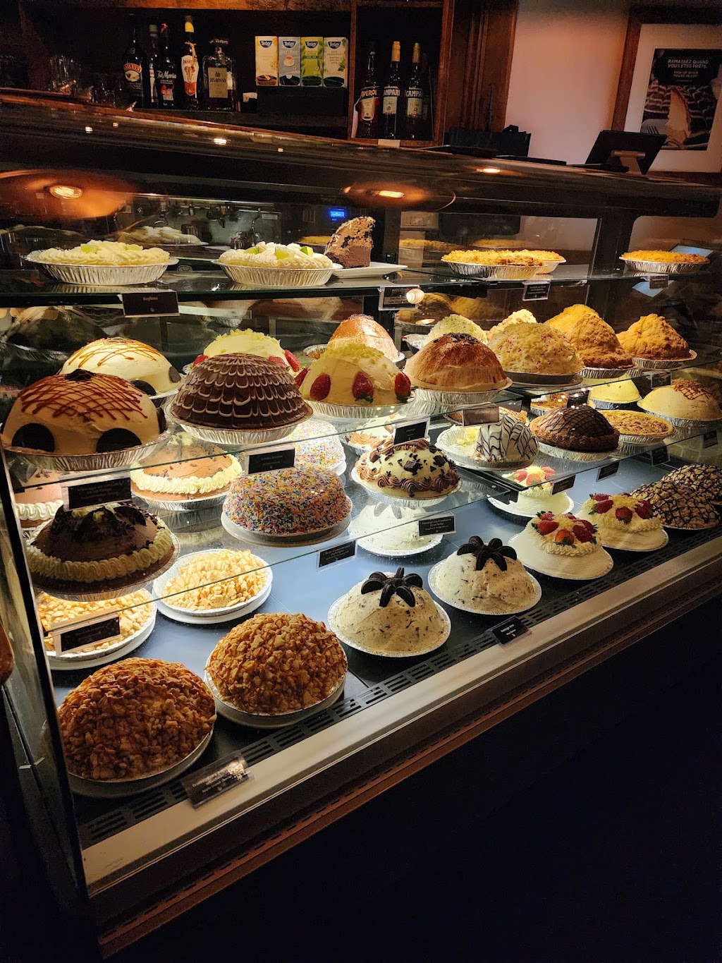 Rockaberry Griffintown | 1380 Notre-Dame St W, Montreal, QC H3C 1K8, Canada | Phone: (514) 938-9090
