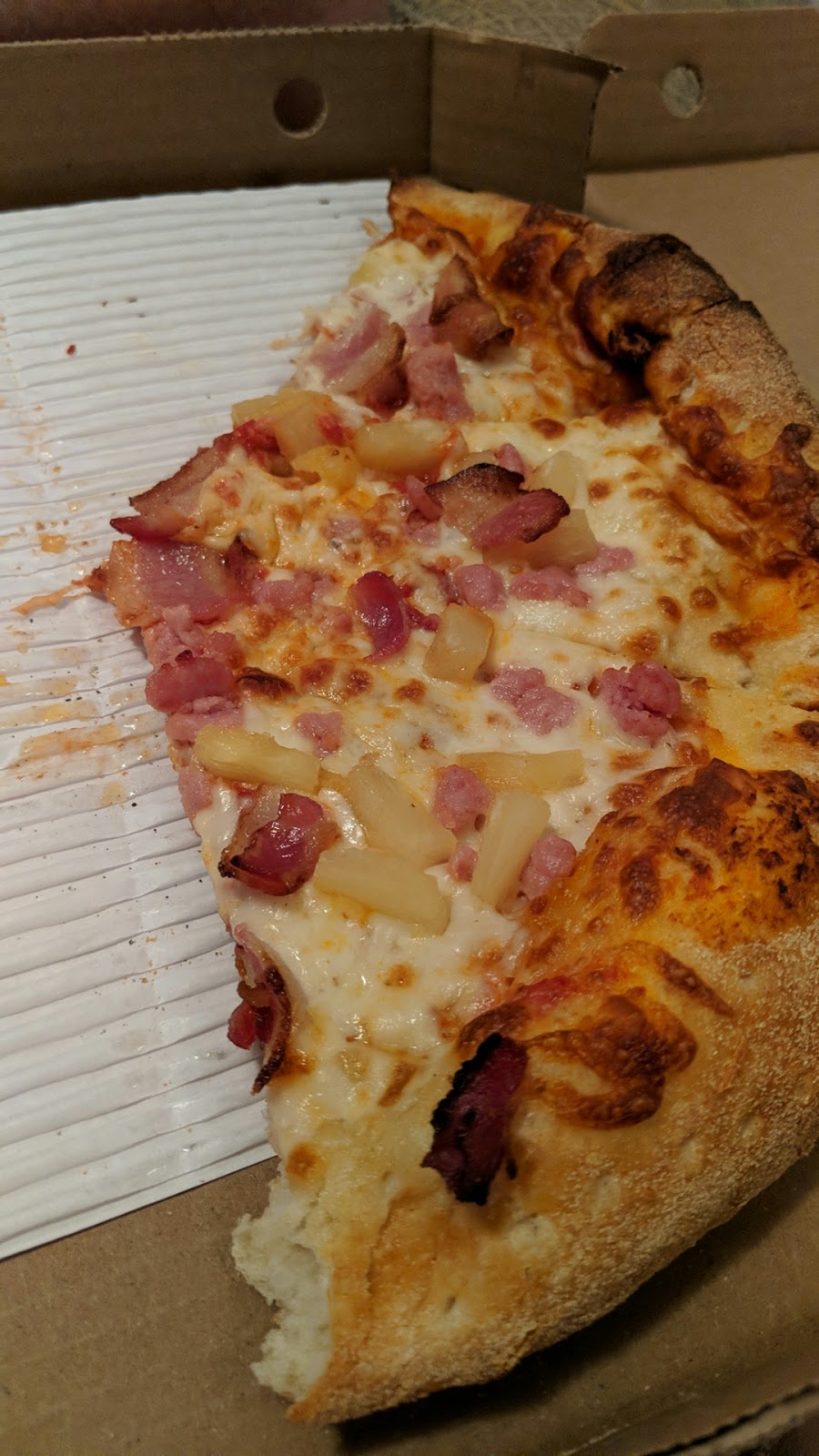 Pizza Pizza | 7070 McLaughlin Rd, Mississauga, ON L5W 1W7, Canada | Phone: (416) 967-1111
