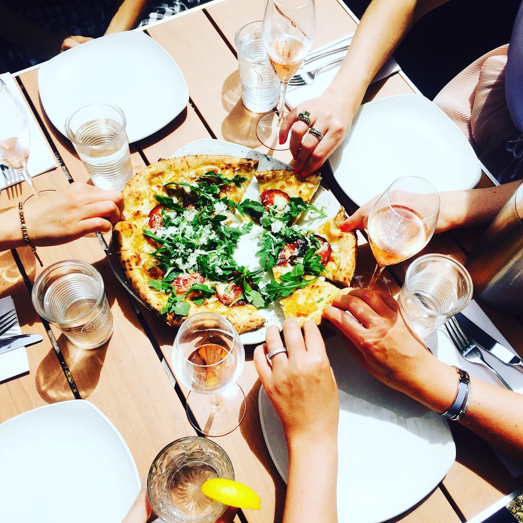 Pizzeria Gusto | 404 Academy Rd, Winnipeg, MB R3N 0B8, Canada | Phone: (204) 944-8786