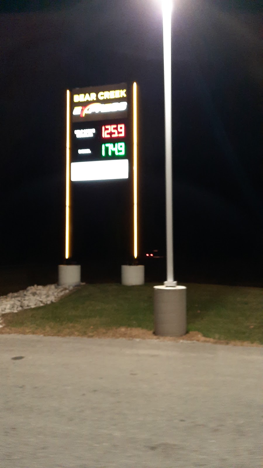 Bear Creek Express Gas | 583 Melbourne Rd, Melbourne, ON N0L 1T0, Canada | Phone: (519) 289-5900