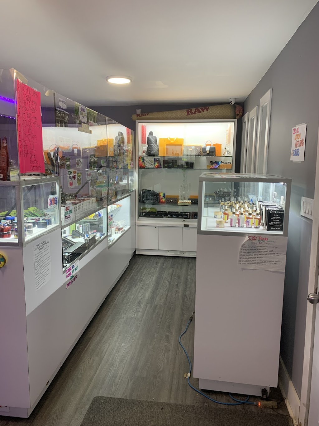Exotic Leaf | 1346 Townline Rd, Southwold, ON N0L 2G0, Canada | Phone: (519) 476-6324