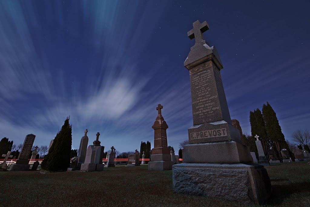Cimetière St-Vincent-De-Paul | 3503 Boulevard Lévesque E, Laval, QC H7E 2P8, Canada | Phone: (450) 661-5299