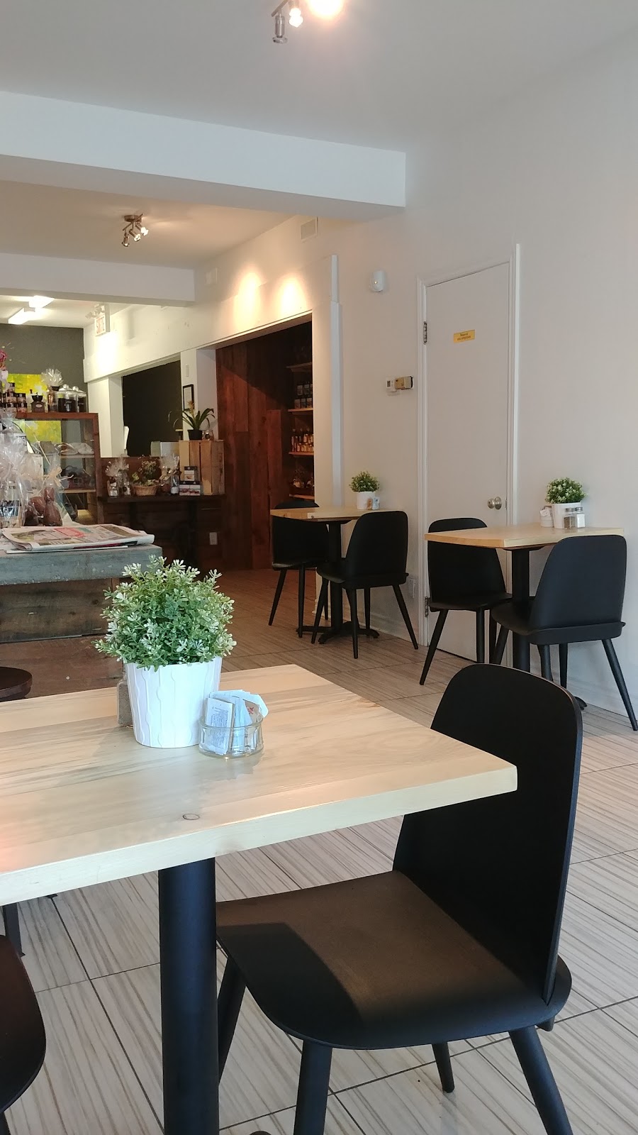 Pâtisserie LInstant Gourmand | 45 Chem. de lAcajou, La Conception, QC J0T 1M0, Canada | Phone: (819) 717-1666