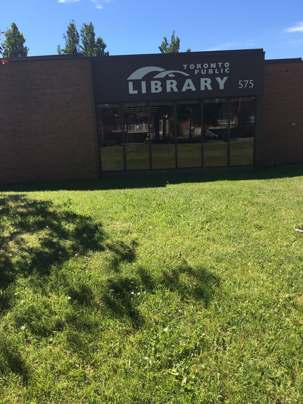 Toronto Public Library - Pleasant View Library | 575 Van Horne Ave, North York, ON M2J 4S8, Canada | Phone: (416) 395-5940