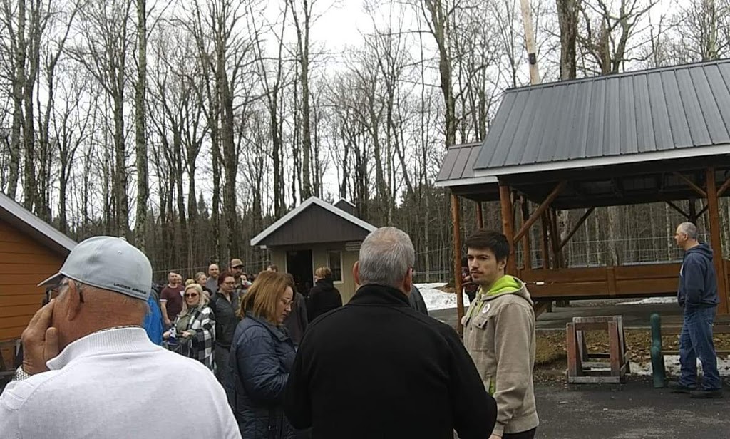 Cabane A Sucre Du Pere Normand | 447 Route Montgomery, Saint-Sylvestre, QC G0S 3C0, Canada | Phone: (418) 596-2748