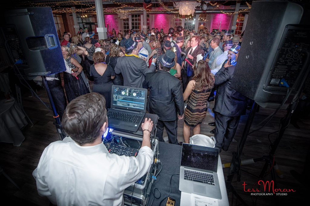 Whirlin Disc Sound | 10225 Main St, Clarence, NY 14031, USA | Phone: (716) 741-3139