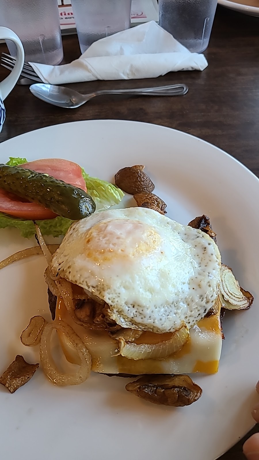 Johns Breakfast & Lunch | 2614 4 St NW A, Calgary, AB T2M 3A1, Canada | Phone: (403) 277-0255