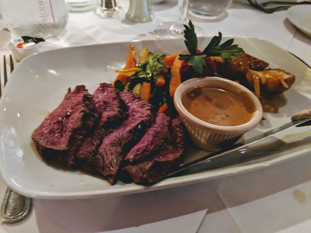 Chez Milot | 958 Rue Valiquette, Sainte-Adèle, QC J8B 2M3, Canada | Phone: (450) 229-2838