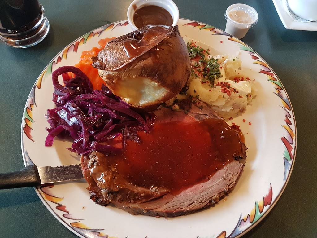 Tivoli Garden Cafe | 1916 10th avenue, AB-54, Spruce View, AB T0M 1V0, Canada | Phone: (403) 728-3555