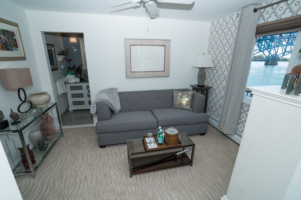 South Bridge Bed and Breakfast | 1559 E River Rd, Grand Island, NY 14072, USA | Phone: (716) 863-1574
