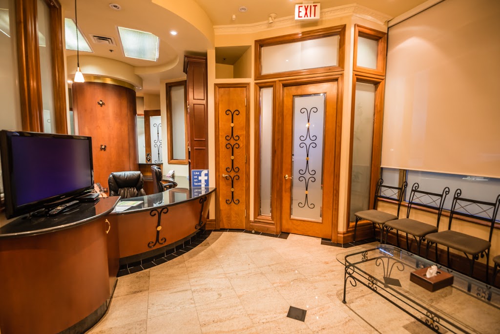 Skymark Smile Centre | 25 Kingsbridge Garden Cir Unit 10, Mississauga, ON L5R 4B1, Canada | Phone: (289) 201-2480