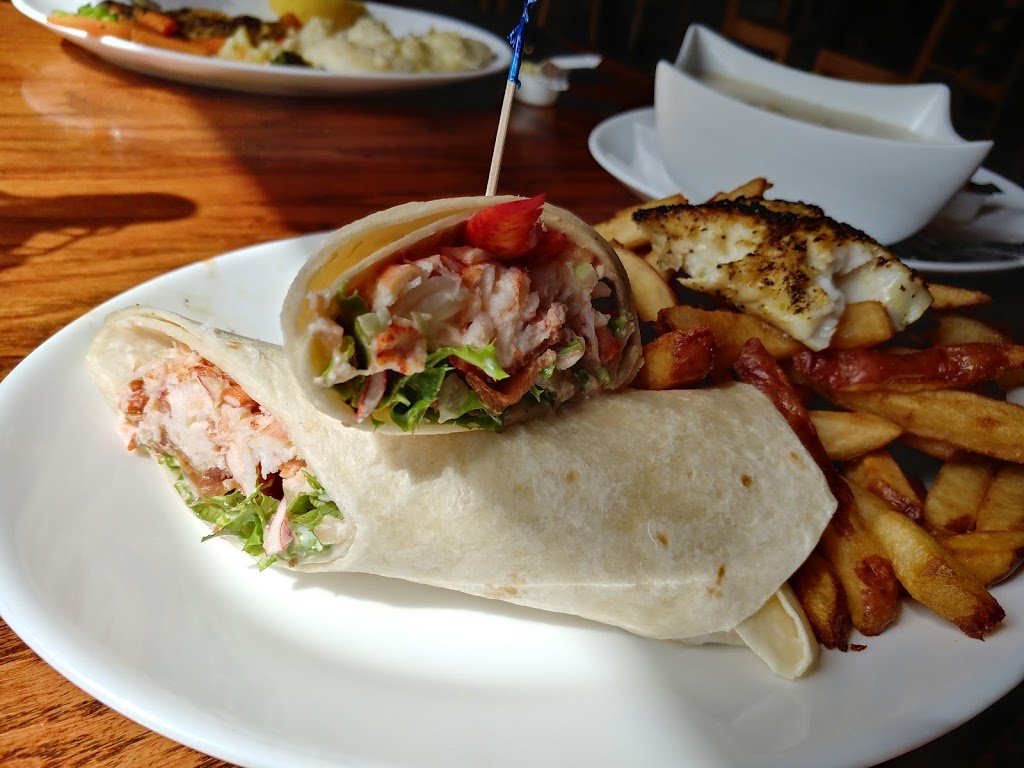 Boondocks Restaurant | 6 Government Wharf Rd, Eastern Passage, NS, Canada | Phone: (902) 465-3474