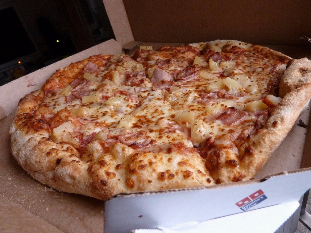 Dominos | 400 North Town Road Unit #310, Winnipeg, MB R3Y 0Y3, Canada | Phone: (204) 987-5597