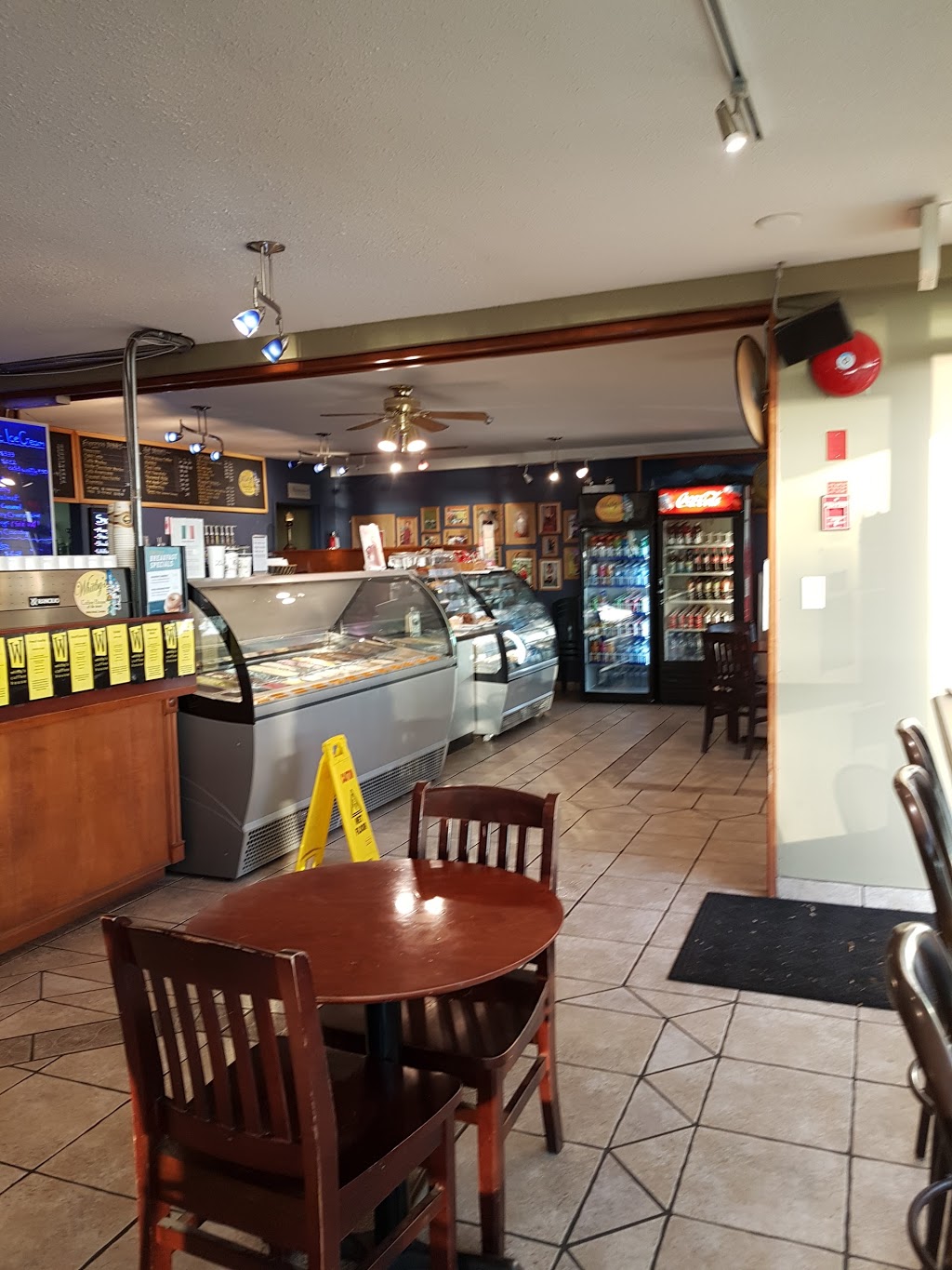 Whitbys Coffee House | 14829 Marine Dr, White Rock, BC V4B 3P5, Canada | Phone: (604) 535-0200