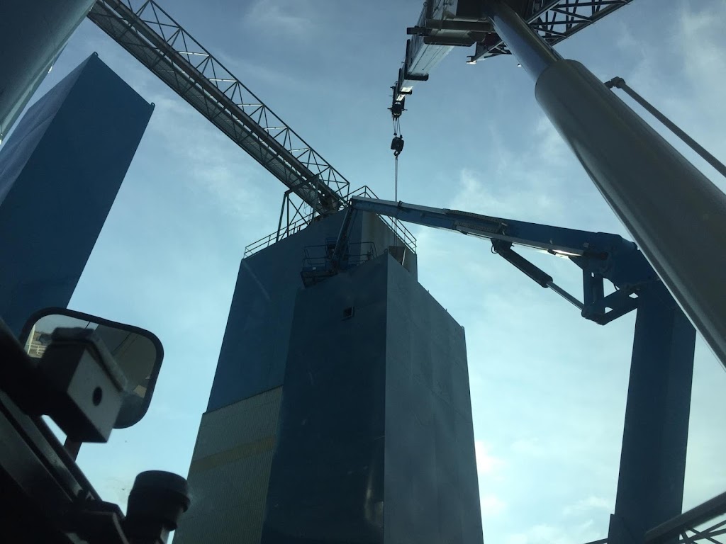 Ontario Crane Rentals | 40203 Amberley Rd, Wingham, ON N0G 2W0, Canada | Phone: (519) 392-6469