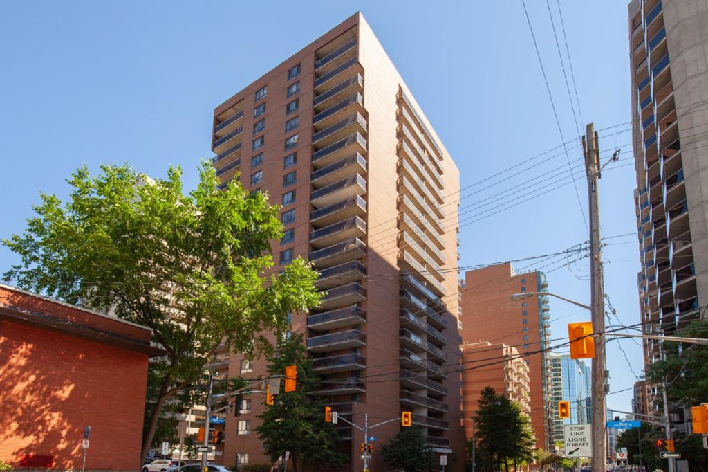 Y. Lee Beauregard | 4366 Innes Rd #2, Orléans, ON K4A 3W3, Canada | Phone: (613) 983-5346