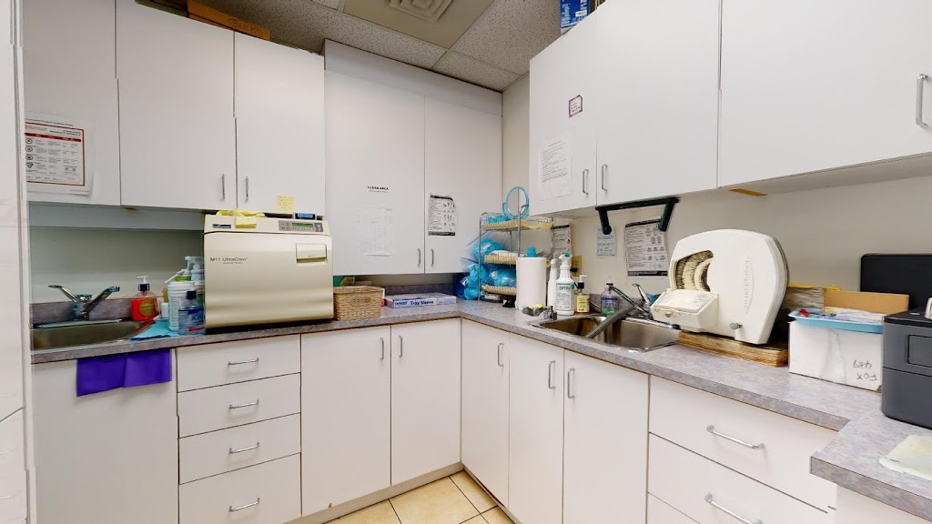 Silverhill Dental Clinic Etobicoke | 225 The East Mall Unit 5, Etobicoke, ON M9B 6J1, Canada | Phone: (416) 234-8060