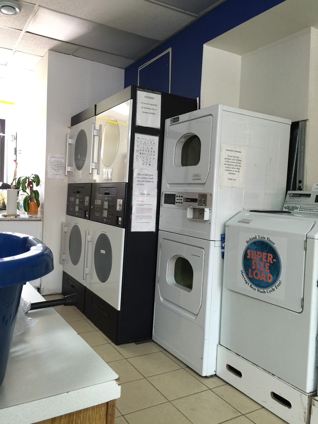 Tip Top Coin Laundry | 298 St Annes Rd, Winnipeg, MB R2M 4Z5, Canada | Phone: (204) 256-5144