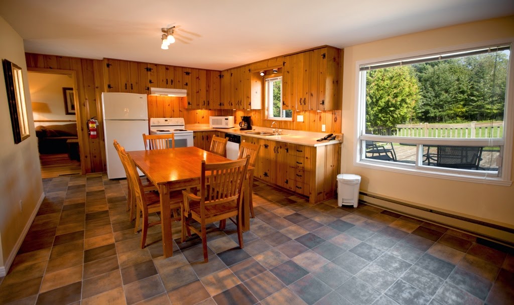 Chalet Le Familial | 1863 Chemin Alfred-Desrochers, Orford, QC J1X 6J4, Canada | Phone: (819) 847-4747