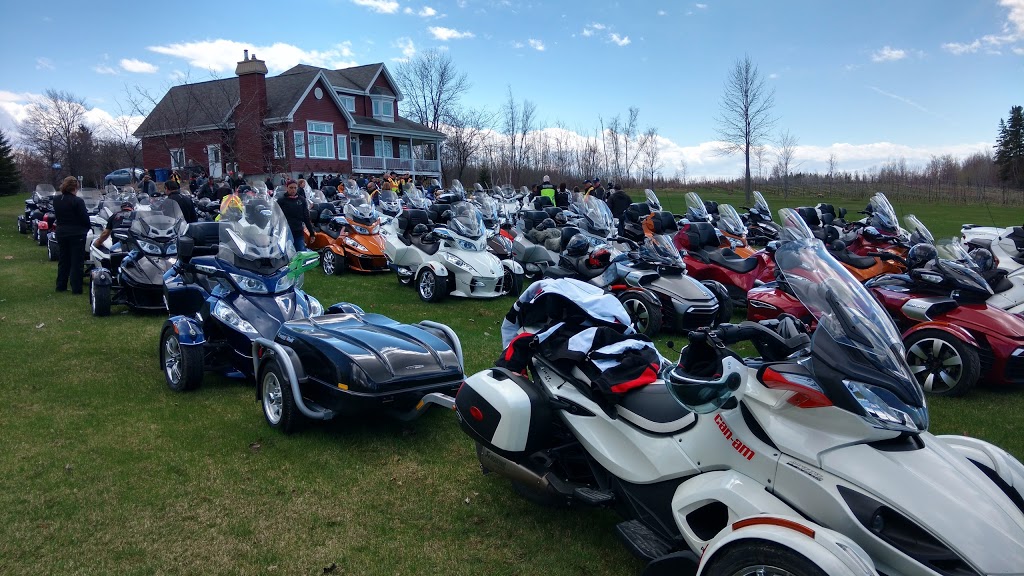 Centre Du Plateau Laval | 77 Place des Coquelicots, Bécancour, QC G9H 2N7, Canada | Phone: (819) 222-5899