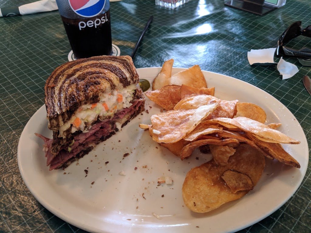 Murphy Inn | 505 Clinton Ave, St Clair, MI 48079, USA | Phone: (810) 329-7118
