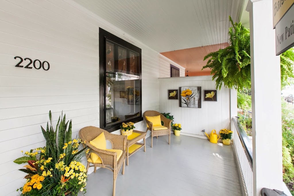 Balsam Dental | 2200 Queen St E, Toronto, ON M4E 1E7, Canada | Phone: (416) 691-8555