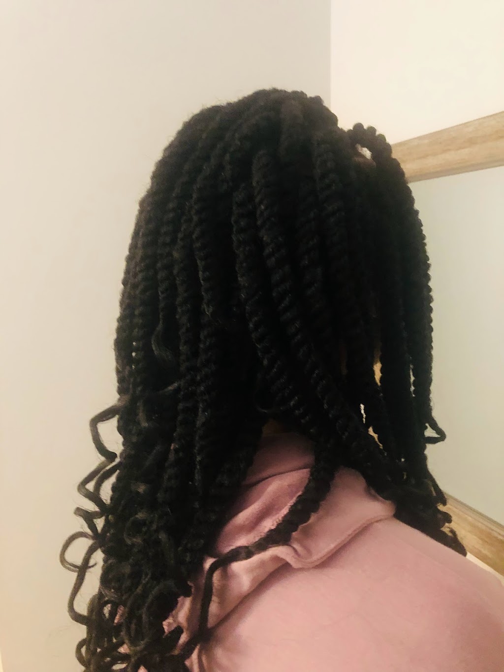 MalidyBeautyTouch | 6359 Perth St, Richmond, ON K0A 2Z0, Canada | Phone: (613) 700-4700
