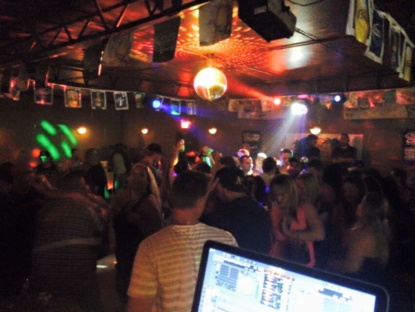The Sandbar | 63 Beach Dr, Wasaga Beach, ON L9Z 2K2, Canada | Phone: (705) 429-5105