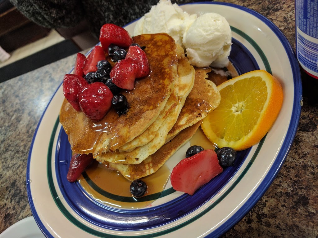 Cambridge Restaurant | 752 King St E, Cambridge, ON N3H 3N9, Canada | Phone: (519) 653-4455