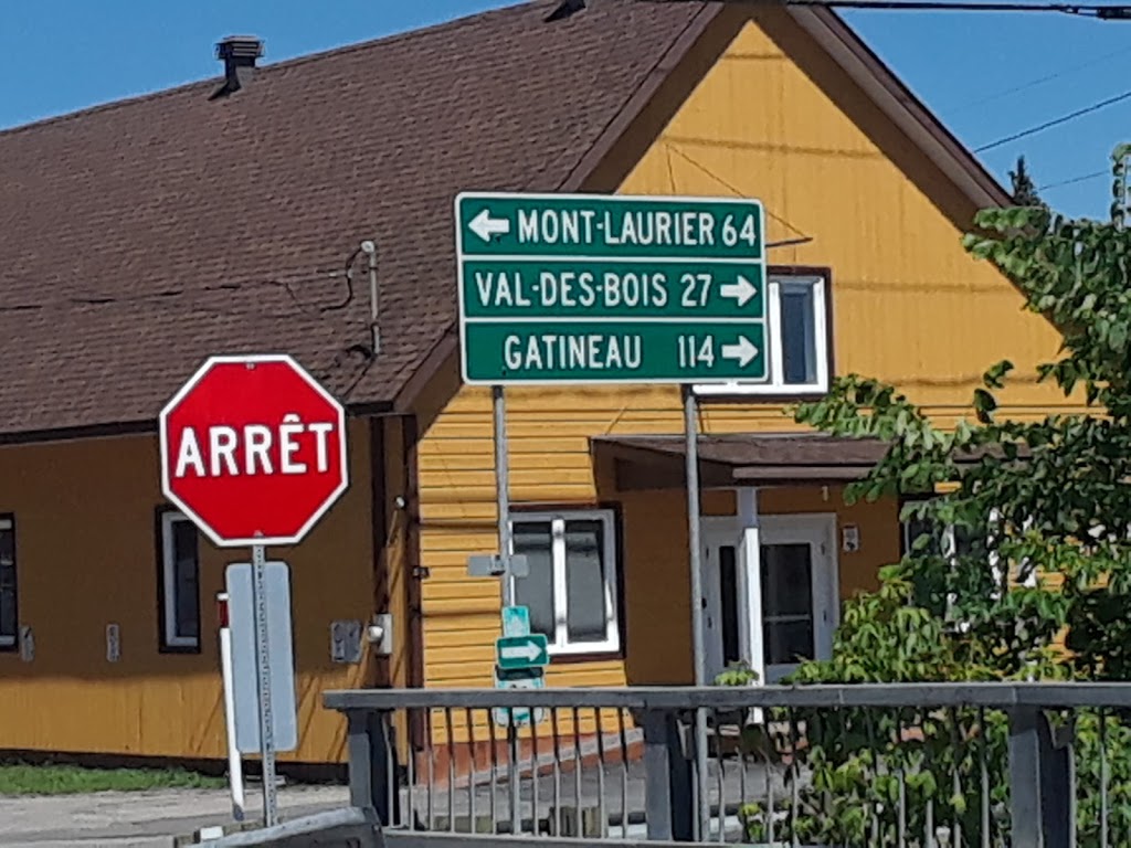 Église Notre-Dame-du-Laus | 70 Rue Principale, Notre-Dame-du-Laus, QC J0X 2M0, Canada | Phone: (819) 767-2211