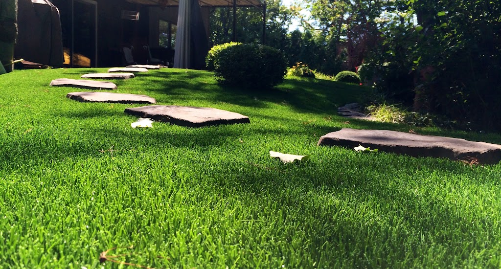 SGC Synthetic Grass & Composite | 1670 Rue Semple, Québec, QC G1N 4R9, Canada | Phone: (800) 742-9169