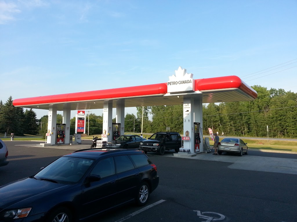 Petro-Canada | 835 Rue Lucien-Chénier, Farnham, QC J2N 0A9, Canada | Phone: (450) 337-1669