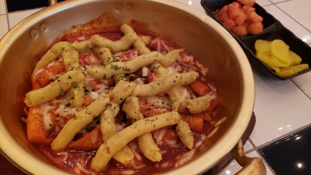 Cheongnyun Dining | 7051 Yonge St, Toronto, ON L3T 2A6, Canada | Phone: (905) 881-9307