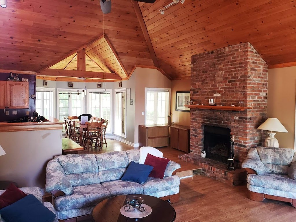 Prince Edward County Vacation Rentals | 191 Winns Dr, Prince Edward, ON K0K 2T0, Canada | Phone: (613) 393-1095