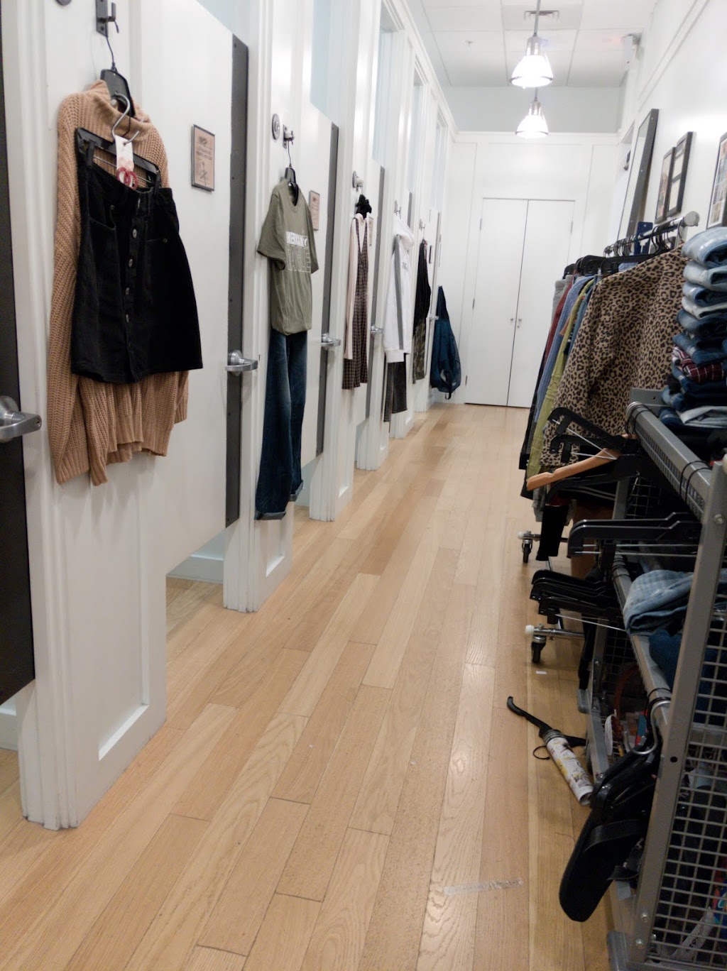 American Eagle Outlet | 300 Taylor Rd Space 515, Niagara-on-the-Lake, ON L0S 1J0, Canada | Phone: (905) 687-8773