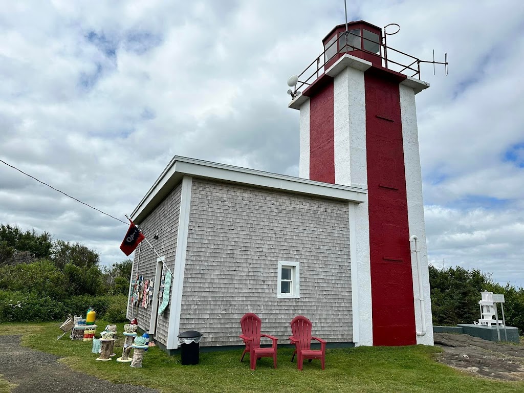 Fundy Light Artisan Gift Shop | Point Prim Lighthouse, Lighthouse Rd, Digby, NS B0V 1A0, Canada | Phone: (902) 249-1991