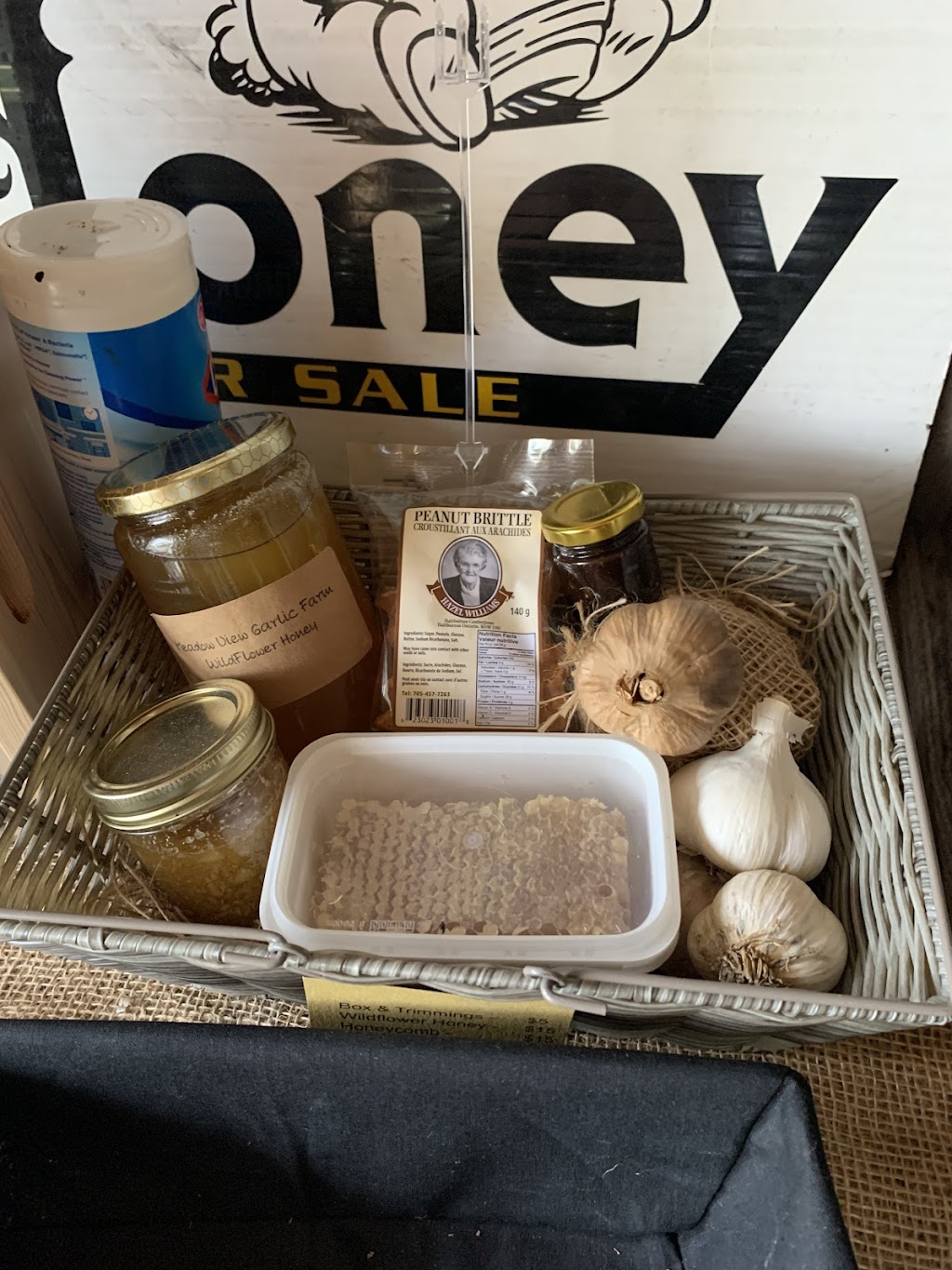Meadow View Garlic Farm | 679 Columbus Rd E, Oshawa, ON L1H 8L7, Canada | Phone: (905) 809-1629