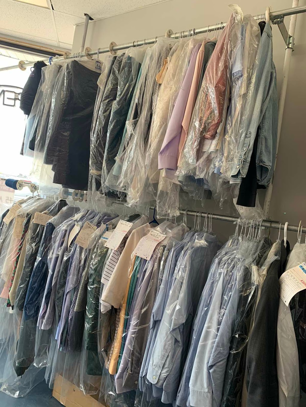Whitby Alterations and Dry Cleaning | 1801 Dundas St E, Whitby, ON L1N 9G3, Canada | Phone: (905) 240-7999