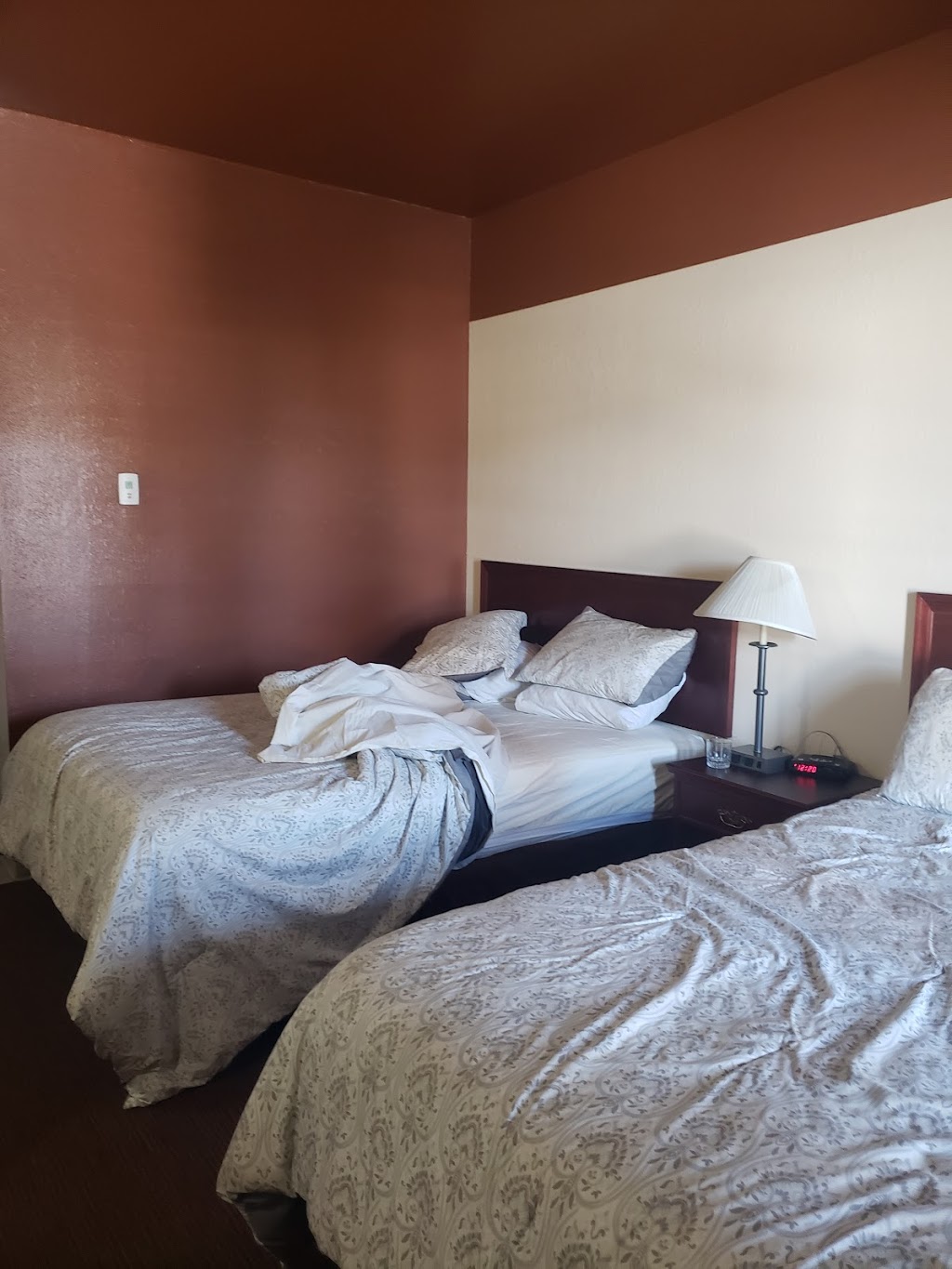 Duchess Village Suites | 103 Centre St, Duchess, AB T0J 0Z0, Canada | Phone: (403) 378-3001