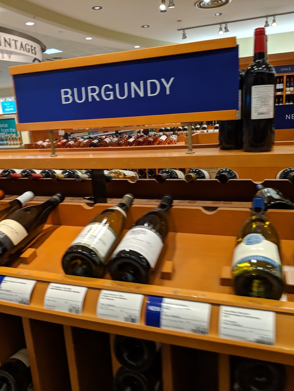 LCBO | 251 Oak Walk Dr, Oakville, ON L6H 6M3, Canada | Phone: (905) 257-6300